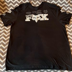 Men’s Fox t-shirt size XL.